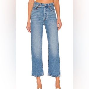 Levi’s Straight Ribcage Jeans